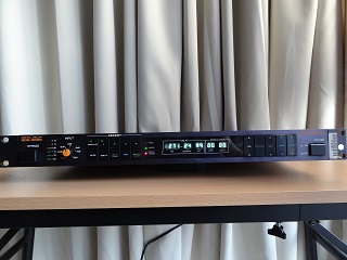 Roland SDE-3000